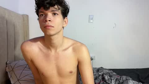 Snapshot of melo_twink chatting on 12-06-24, 11:44 Melo online show from 12-06-24, 11:44