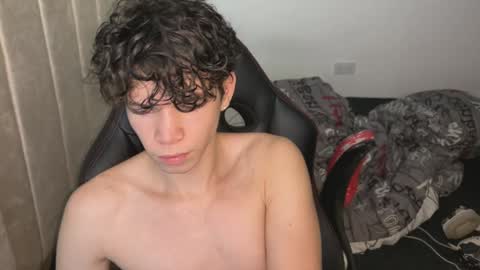 Snapshot of melo_twink chatting on 12-07-24, 11:40 Melo online show from 12-07-24, 11:40
