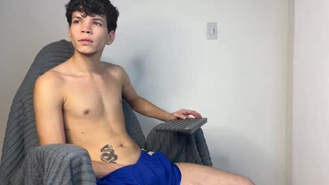 Snapshot of melo_twink chatting on 01-26-25, 06:17 Melo online show from 01-26-25, 06:17