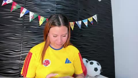 Snapshot of meloddy_megann chatting on 06-27-26, 07:41 Melody online show from 06-27-26, 07:41