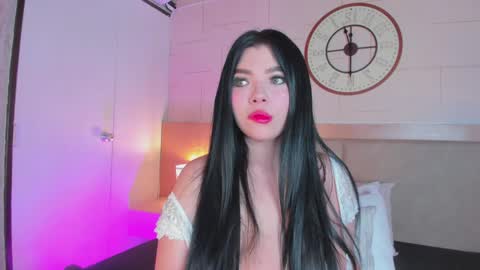 Snapshot of meloddy_rose chatting on 06-08-26, 04:02 Melody online show from 06-08-26, 04:02