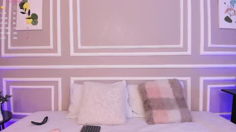 Snapshot of meloddysky chatting on 12-10-24, 03:22 Meloddy online show from 12-10-24, 03:22