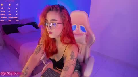 Snapshot of melodie_roy chatting on 05-16-26, 09:46 Melodie Roy 999 online show from 05-16-26, 09:46