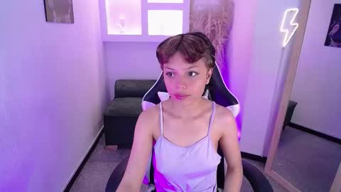 Snapshot of melody701583as chatting on 01-14-26, 12:33 melody701583as online show from 01-14-26, 12:33