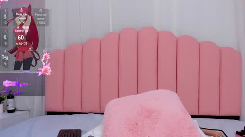 Snapshot of melody_blake16 chatting on 12-16-24, 05:33 online show from 12-16-24, 05:33