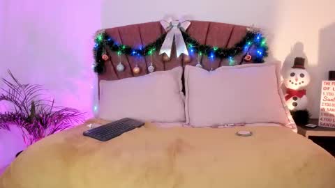  Leslie  online show from 12-15-25, 11:47