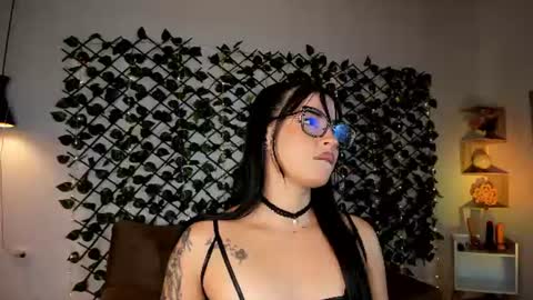 melody_cute10 online show from 07-14-26, 01:50