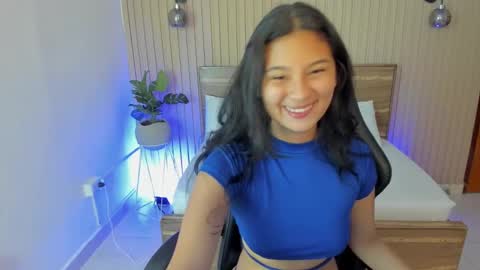 Snapshot of melody_flowers chatting on 01-20-25, 12:18 Melody online show from 01-20-25, 12:18