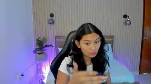 Snapshot of melody_flowers chatting on 01-28-25, 12:22 Melody online show from 01-28-25, 12:22