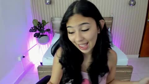 Snapshot of melody_flowers chatting on 02-25-25, 12:24 Melody online show from 02-25-25, 12:24