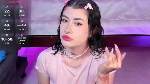 Snapshot of melody_suarez chatting on 09-23-25, 10:35 MELODY online show from 09-23-25, 10:35