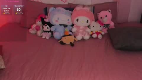 Snapshot of melody_suarez chatting on 12-18-25, 10:38 MELODY online show from 12-18-25, 10:38