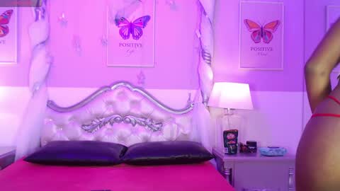 Snapshot of melodyblazze chatting on 04-28-26, 09:20 online show from 04-28-26, 09:20