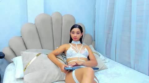 Snapshot of melodyhanns chatting on 03-17-26, 06:44 Melody online show from 03-17-26, 06:44