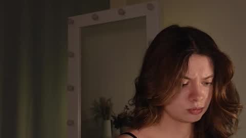 Snapshot of melodykey_x chatting on 11-30-25, 03:05 melody online show from 11-30-25, 03:05