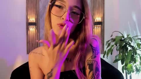 melodylanee online show from 06-06-26, 11:04