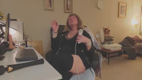 Snapshot of melodyredux_62 chatting on 02-28-26, 05:25 Melody online show from 02-28-26, 05:25