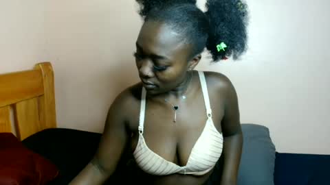 Snapshot of melrose_nadia chatting on 06-15-26, 11:23 mel online show from 06-15-26, 11:23