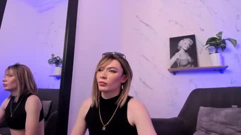 Snapshot of mely_maxyn chatting on 03-07-25, 08:55 MELY online show from 03-07-25, 08:55