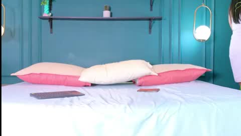 Maelly online show from 06-14-26, 07:05