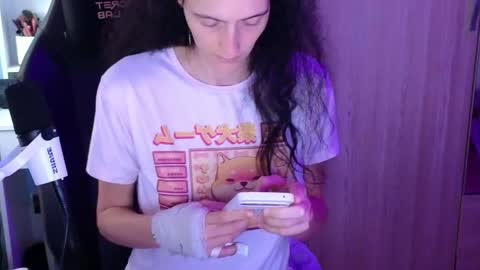 Snapshot of memisecrets chatting on 05-09-26, 03:28 Megumi Aina online show from 05-09-26, 03:28