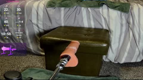 Snapshot of memphisdatwink chatting on 10-08-25, 07:22 slimthug online show from 10-08-25, 07:22