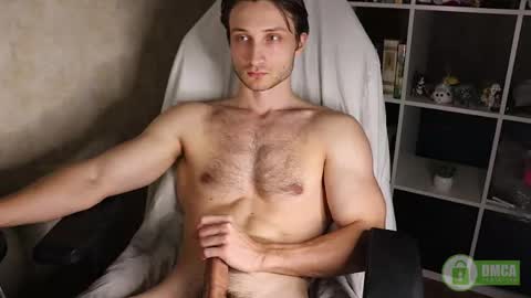 Snapshot of memuro_one chatting on 12-17-25, 12:33 Nick online show from 12-17-25, 12:33