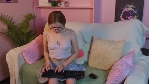 memymee_ online show from 06-11-26, 02:53