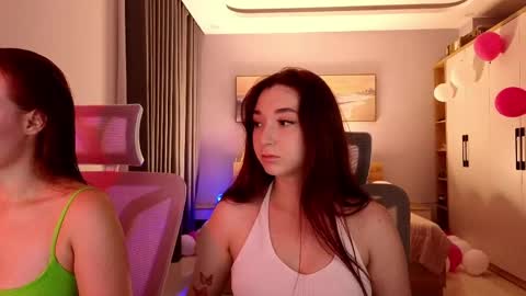 Snapshot of mencialo chatting on 05-16-26, 01:43 Mencialo online show from 05-16-26, 01:43