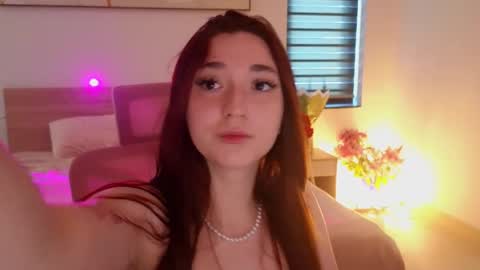 Snapshot of mencialo chatting on 05-19-26, 01:56 Mencialo online show from 05-19-26, 01:56