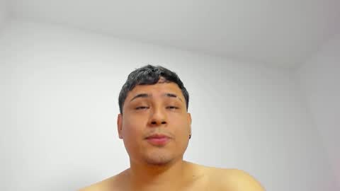 Snapshot of menesesyoryi1 chatting on 03-09-26, 12:36 Yuta fuck online show from 03-09-26, 12:36