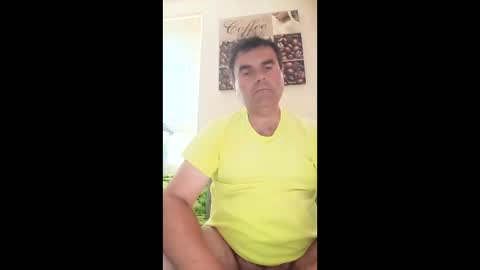 Snapshot of menlav72 chatting on 06-05-26, 10:54 menlav72 online show from 06-05-26, 10:54