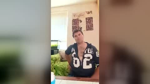 Snapshot of menlav72 chatting on 07-08-26, 04:11 menlav72 online show from 07-08-26, 04:11