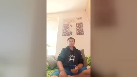 Snapshot of menlav72 chatting on 07-11-26, 04:43 menlav72 online show from 07-11-26, 04:43