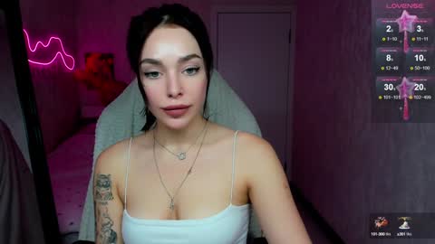 Snapshot of meow_moore chatting on 12-09-24, 01:45 Megan online show from 12-09-24, 01:45