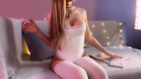 meowalice1 online show from 12-03-25, 04:42