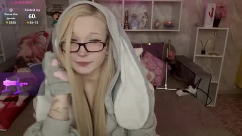 MeowkaKitty online show from 01-11-26, 01:32