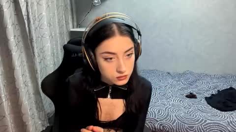 Snapshot of meowluly chatting on 11-23-25, 09:14 Luly online show from 11-23-25, 09:14