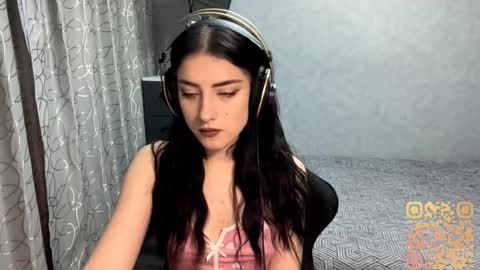 Snapshot of meowluly chatting on 11-26-25, 09:27 Luly online show from 11-26-25, 09:27