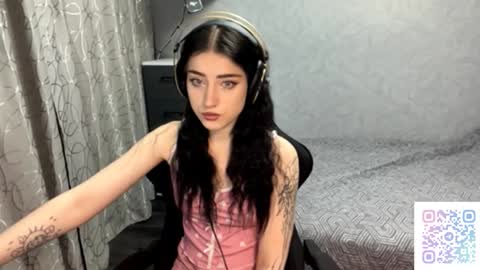 Snapshot of meowluly chatting on 11-27-25, 10:12 Luly online show from 11-27-25, 10:12