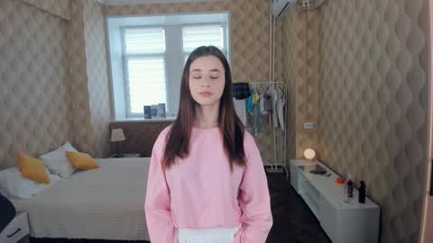 Julie online show from 10-08-25, 09:40