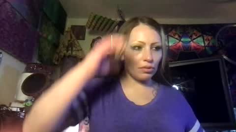 Snapshot of meowzers777 chatting on 07-10-26, 01:10 meowzers777 online show from 07-10-26, 01:10