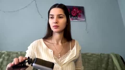 Snapshot of meralynn chatting on 02-06-26, 10:29 LEVA online show from 02-06-26, 10:29