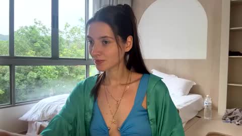 Snapshot of meralynn chatting on 05-25-26, 10:10 LEVA online show from 05-25-26, 10:10