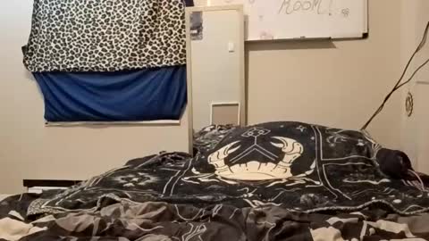 Snapshot of mercedesmakesyoucum6999 chatting on 05-12-26, 03:03 mercedesmakesyoucum6999 online show from 05-12-26, 03:03
