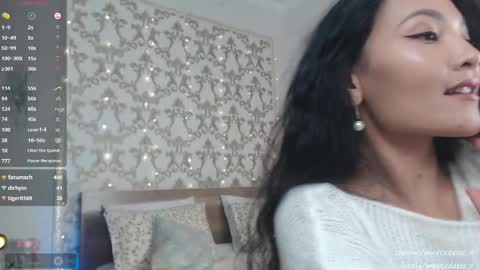 Snapshot of mercedesss_8 chatting on 12-11-24, 12:44 Next show on 03 Dec online show from 12-11-24, 12:44