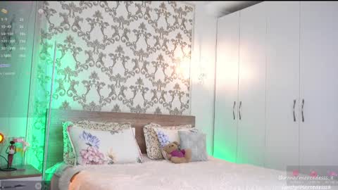 Snapshot of mercedesss_8 chatting on 01-23-25, 09:29 Next show on 03 Dec online show from 01-23-25, 09:29