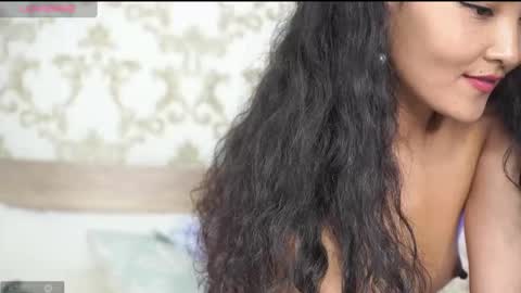 Snapshot of mercedesss_8 chatting on 02-10-25, 01:01 Next show on 03 Dec online show from 02-10-25, 01:01