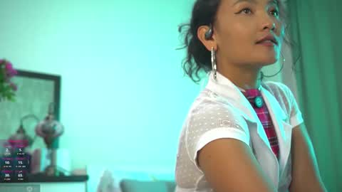 Snapshot of mercedesss_8 chatting on 10-09-25, 09:29 Next show on 03 Dec online show from 10-09-25, 09:29