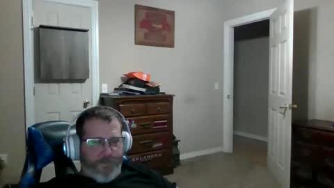 Snapshot of mercer1977 chatting on 03-24-26, 01:05 mercer1977 online show from 03-24-26, 01:05